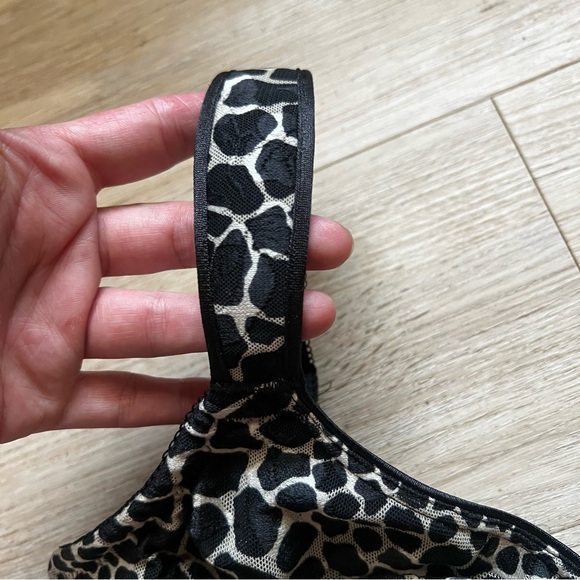 Wacoal 855167 Breast Cancer Awareness Underwire Full Figure Soft Cup Bra - Picture 5 of 11